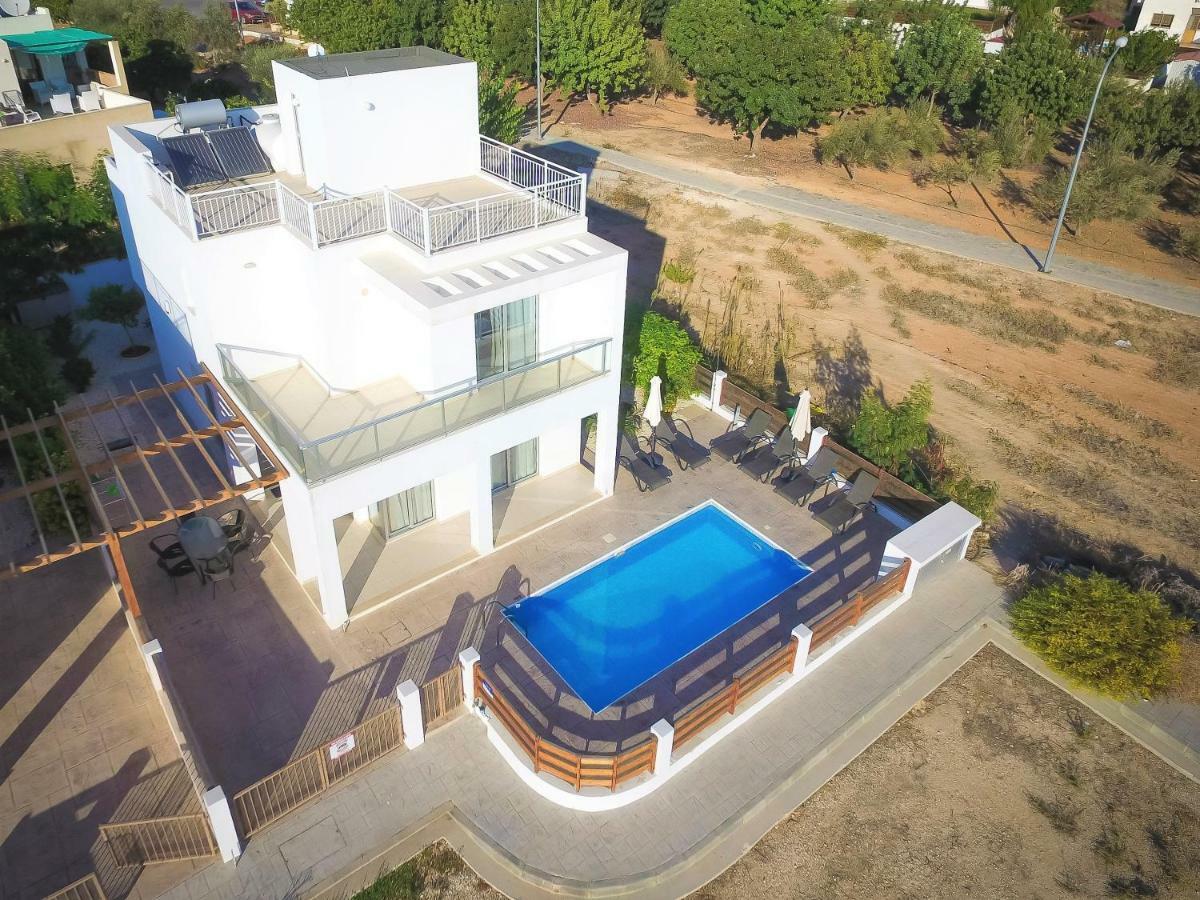 Coral Bay Villa 10 Bagian luar foto